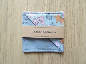 PIG FABRIC CORNER BOOKMARK READING BOOK LOVER BIRTHDAY CHRISTMAS GIFT HANDMADE - Imagen 1 de 3