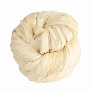 Knitsilk Marke Ungefärbt Natur Sari Seidenband - Färbbare Elfenbeinknäuel - 50 Gramm - Bild 1 von 6