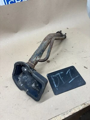 Dodge Ram 1500 1994-1997 montaje de cuello de llenado de combustible con cubierta OEM 52018519 Foto 1 de 4