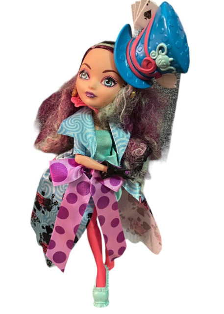 Boneca Ever After High Madeline Hatter filha do Chapeleiro Maluco