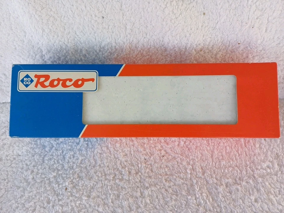 Roco HO Gauge 43696 Twin Pantograph Electric Loco Ae 6/6 11425 Geneve SBB CFF  - Image 1 of 4