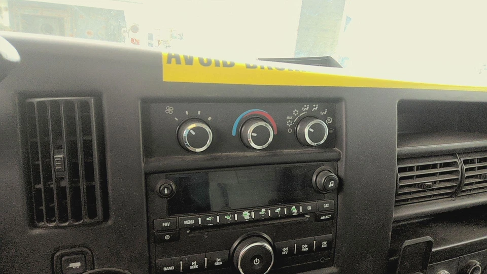 15 GMC VAN SAVANA 3500 Heater A/c Control W/o Rear Defrost; Manual Mirror - Image 1 of 1