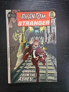 Copertina Phantom Stranger #17 Neal Adams bella copia! Cassandra Craft 1° Chiave App - Foto 1 di 10