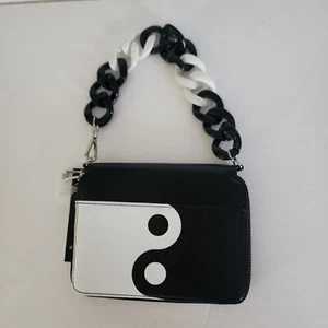 No Boundaries Mini Purse Wallet Black White Ying Yang Asian Stylish New - Picture 1 of 3