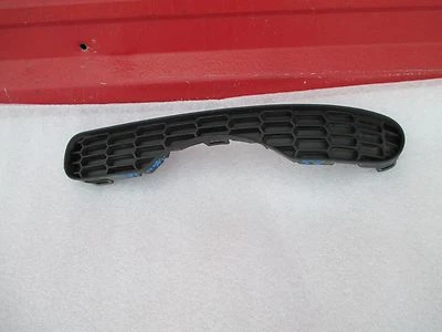 РЕШЕТКА ЗАДНЕГО БАМПЕРА MINICOOPER CLUBMAN S 2008 2009 2010 ОТ ОРИГИНАЛЬНОГО ПРОИЗВОДИТЕЛЯ ПОД ПРАВУЮ РУКУ - Изображение 1 из 4