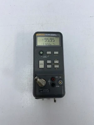 Fluke 718 30G Pressure Calibrator - image 1 of 4