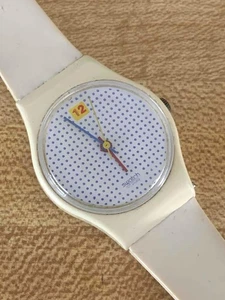 Vintage 1985 Swatch "Dotted" GW104 Swiss Made Quartz Armbanduhr - Bild 1 von 10