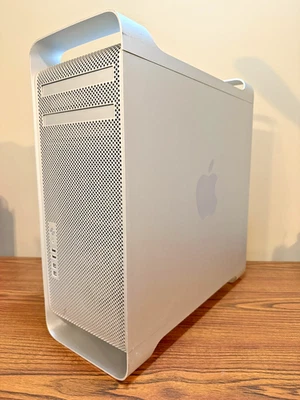 Apple Mac Pro 5,1 | 8 Core 2.93GHz | 64GB RAM | RX 560 4GB | macOS Mojave | 640G - Image 1 of 4