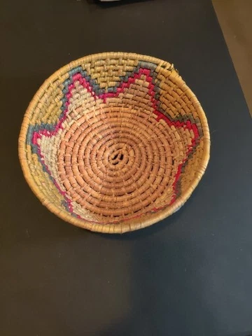 VTG Hand Woven Coiled Basket Southwest Colorful Grass Handmade 8.5”x4" Read Cover
