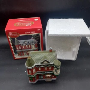 Dickens Keepsake Christmas Village Police Station Porcelain No  Light House 1995 - Picture 1 of 13