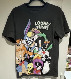 Looney Tunes Shirt Medium RN#77272 Style LTM018CJRMI Embroidered Graphic Tee - Picture 1 of 4