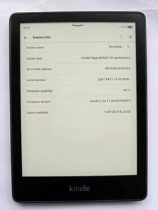 Kindle Paperwhite 11th Gen, 8GB, Wi-Fi, 6.8" M2L3EK and Case bundle (Ads) - Picture 1 of 5