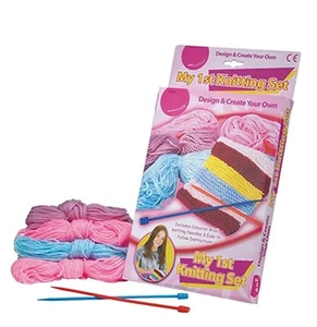 Childs Kids Girls My First 1st Plastic Knitting Childrens Craft Set Kit  - Picture 1 of 2