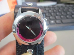 FOSSIL TIC WATCH Women's Wristwatch with Leather Band - Pink Flames - Picture 1 of 8