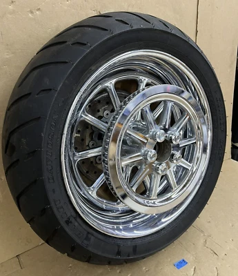 Harley-Davidson CVO Softail Springer 2007 OEM rueda trasera y neumático cromados 17x6 Foto 1 de 4