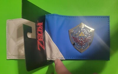 NEW - Legend of Zelda Metal Hyrule Crest Bi-Fold Wallet - Bioworld - Free ShipN! - Image 1 of 2