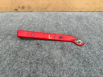 SOPORTE MONTAJE GUARDABARROS DELANTERO IZQUIERDO FORD MUSTANG GT 2015-2023 OEM Foto 1 de 4