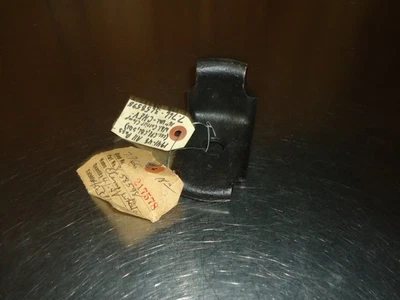 Nuevo soporte de neumático de repuesto GM 3658598 Chevrolet Chevy 1941 1942 1946-1948 NOS Foto 1 de 3