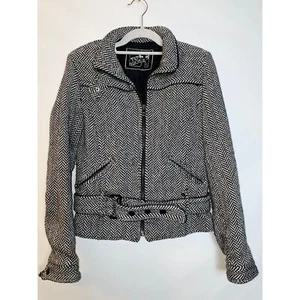 Chaqueta TRF Rocks - Talla M - Cinturón a presión, ribete de cuero, diseño vanguardista - Por ZARA - Imagen 1 de 16