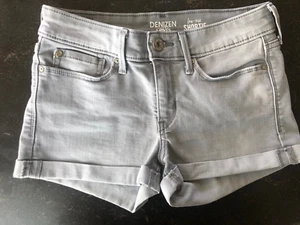 Levi's Denizen Gray Women/Junior Jean Denim Shorts Sz 5 W27 Stretch Cuff LowRise - Picture 1 of 5