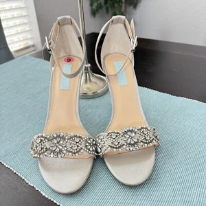 Betsey Johnson Gina Silver Embellished Heels Size 9 Women - Picture 1 of 8
