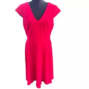 Vestido Adrianna PAPELL Cinta Columpio Rojo Rosa Elástico Talla 10 Cuello en V ¡NUEVO CON ETIQUETAS! Barbiecore - Imagen 1 de 24