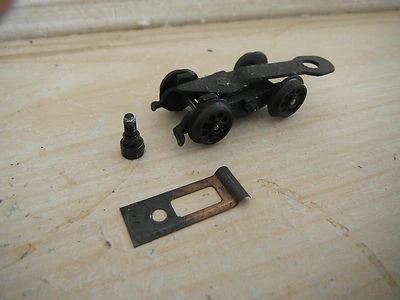 HORNBY DUBLO BARNSTAPLE DORCHESTER FRONT BOGIE & FIXING  2235 wrenn - Image 1 of 2