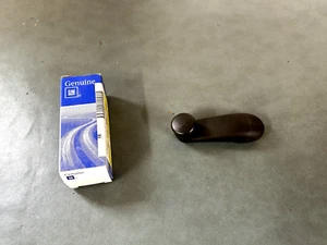 GM OEM NOS 20980650 Front Side Door Window Crank 1999-2023 GMC Sierra WT - Picture 1 of 4