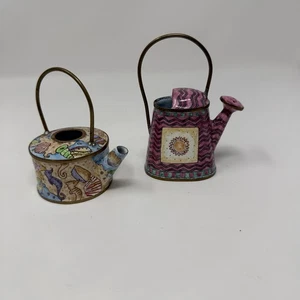 Empress Arts Miniatur Emaille auf Kupfer Teekannen Muschel Gartenarbeit 2er Set - Bild 1 von 6