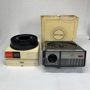 Kodak Karussell Projektor Modell 550 mit Netzkabel/Box/Fernbedienung 3-80 Diafächer - Bild 1 von 17