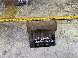08-12 ESCAPE Left Drivers Side Running Board Step Bar Bracket - Foto 1 di 14