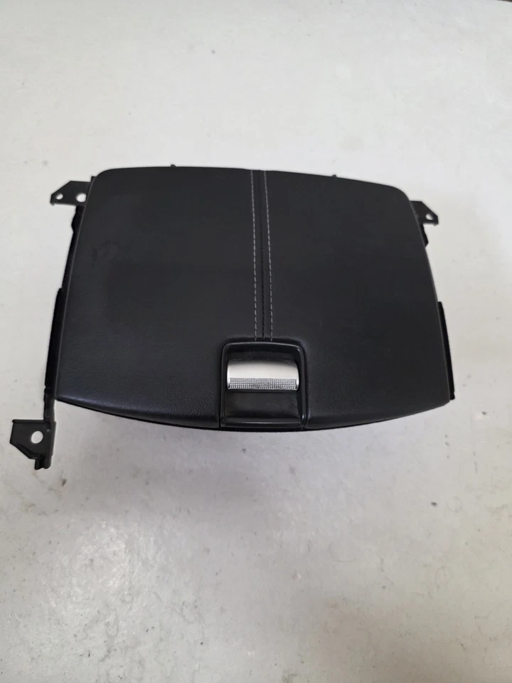 2009-21 NISSAN 370Z ПРИБОРНОЙ ПАНЕЛИ ЦЕНТРАЛЬНОЙ КОНСОЛИ ОТСЕК ДЛЯ ХРАНЕНИЯ В СБОРЕ (вкладка сломана) - Изображение 1 из 4