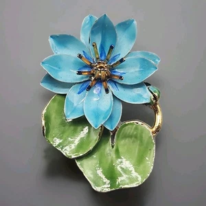 Water Lily Egyptian Lotus Brooch Vtg Blue Flower Enameled Estate Gold Tone Pin - Picture 1 of 8