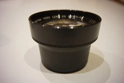 Raynox High Definition Video lens 2X HD747-T2 Comes with 72mm Sky filter plus - Image 1 of 4