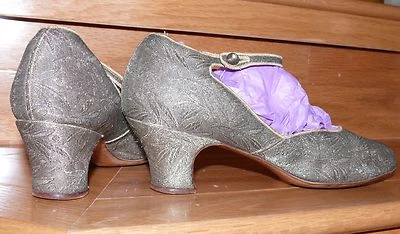 1910 - 20 真银色锦缎绑带晚鞋 6 1/2-7 — 第 1/4 张图片