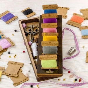 Sperrholz Handarbeit Box + 23 Spulen Handarbeit Organizer Faden/Zahnseide Organizer - Bild 1 von 4