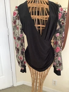 Top Fornitura Venere Nero con Applique Trasparente ~ Taglia Media ~ Nuovo senza etichette - Foto 1 di 7