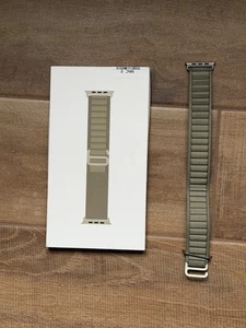 Apple Watch Ultra Alpine Loop Band - Olive - 49mm - M - Natural Titanium - Bild 1 von 7