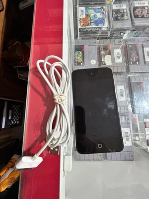 iPOD TOUCH APPLE MC544C/A 4th Generation 32GB Working Tested wire charger wire - Image 1 of 4