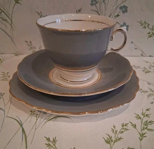 Vintage Colclough Ballet Harlequin Grey Tea Cup + Saucer + Side Plate Trio - Picture 1 of 9