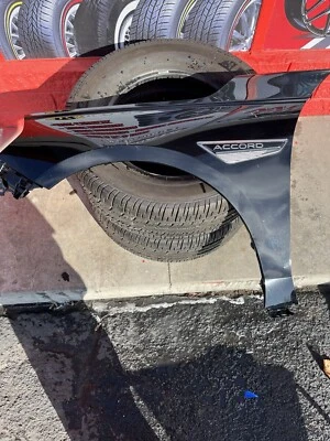 Guardabarros delantero izquierdo Honda Accord 2023-2024 OEM Foto 1 de 4