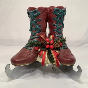House of Lloyd Ice Skates Music Box Christmas Decor Plays “Winter Wonderland” - Picture 1 of 15