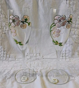 Vintage PERRIER JOUET 2 flauti champagne dipinti a mano vetro cristallo set fiori  - Foto 1 di 7