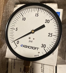 ASHCROFT 45W1000H02L-30 / 0-30 PSI PRESSURE GAUGE / 4.5” FACE / 1/4 NPT / NEW!! - Picture 1 of 2
