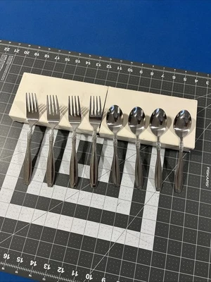Oneida Vista (4) Salad Forks (4) Teaspoons Stainless Flatware Replacements - Image 1 of 4