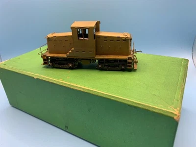 Overland  OMI HO Brass Whitcomb Switcher runs good  Milwaukee Road  US Army - Image 1 of 4