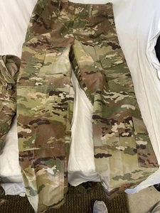 NEU ARMY ISSUE MULTICAM UNIFORM HOSE FLAMMHEMMEND - S/L - Bild 1 von 3
