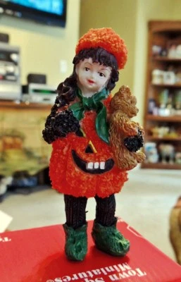 GIRL in PUMPKIN HALLOWEEN COSTUME Miniature FIGURINE Fairy GARDEN RESIN 3.5" T - Image 1 of 4