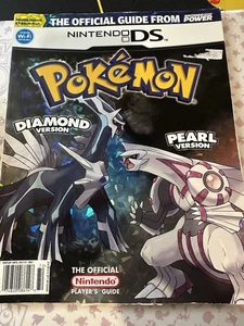 Pokemon Diamond & Pearl Official Nintendo Power Player's Guide DS No Poster - Foto 1 di 9