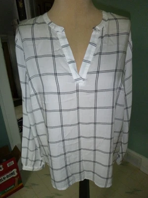 女式尺寸 XX 大号“新一天”全新黑色/白色轻便长衫 — 第 1/3 张图片